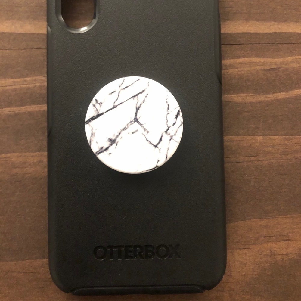 OtterBox iPhone X/XS Symmetry Case w pop socket